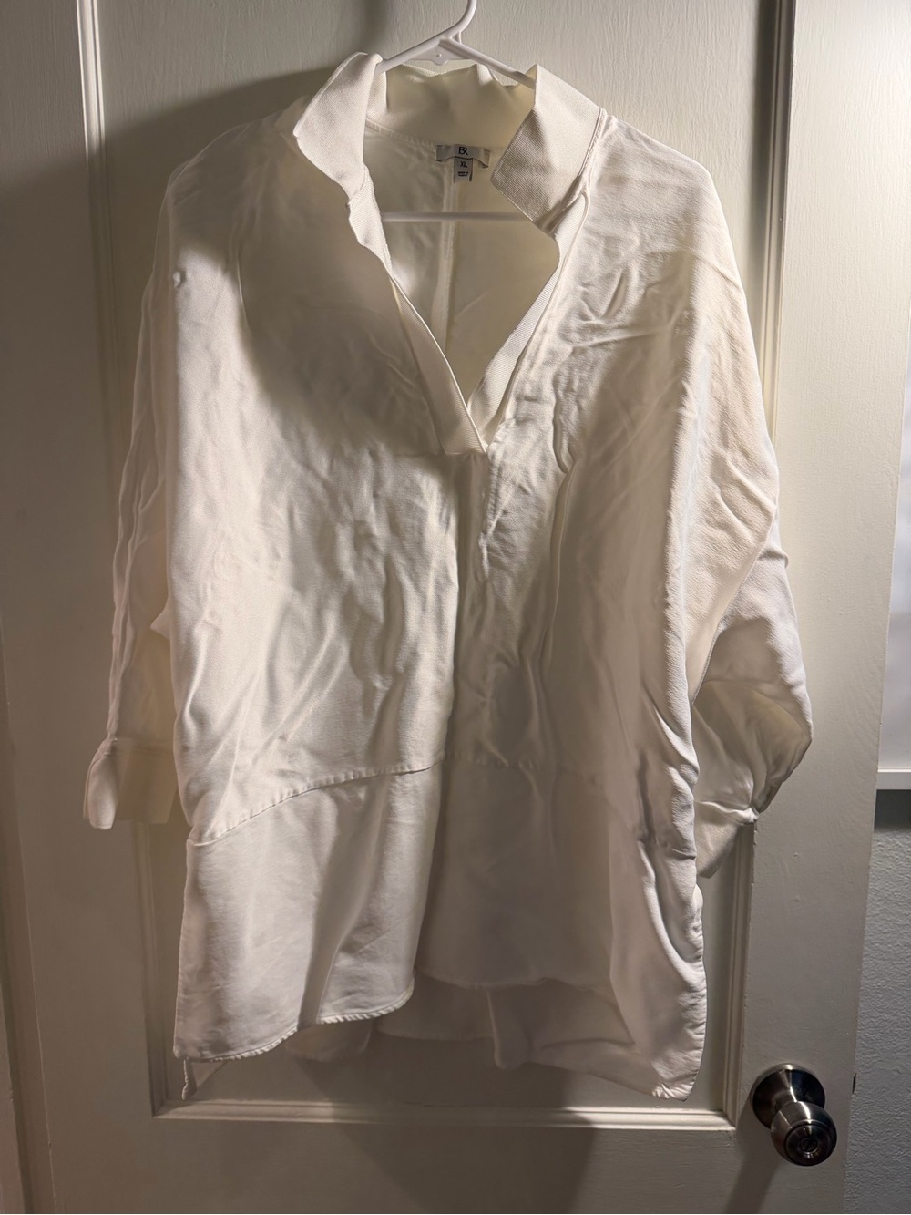 Banana Republic White V-Neck Long Sleeve Blouse